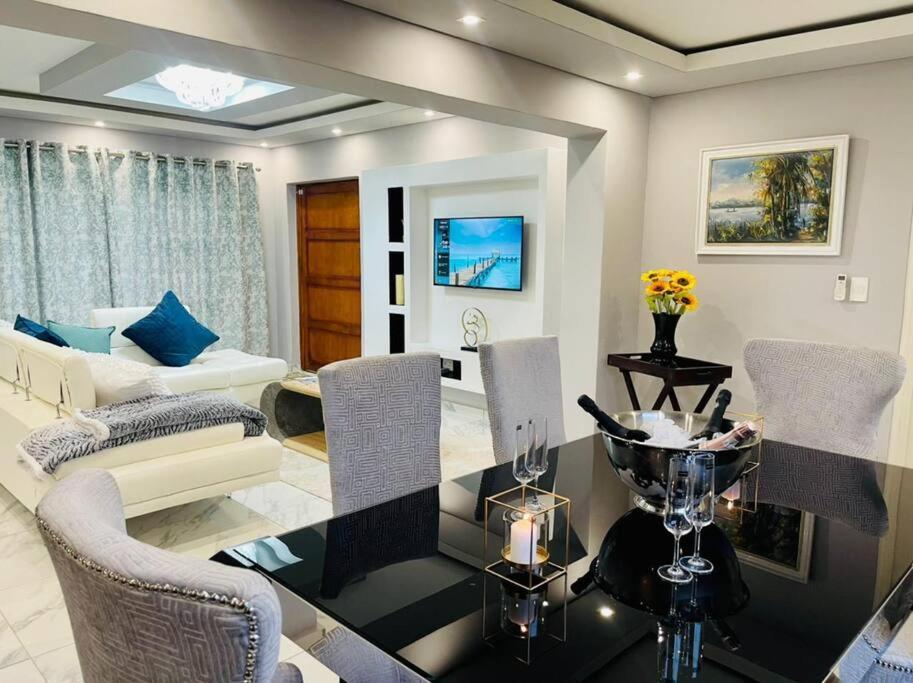 Villa Cozier Glitz à Le Cap Extérieur photo