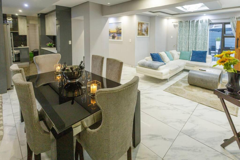 Villa Cozier Glitz à Le Cap Extérieur photo